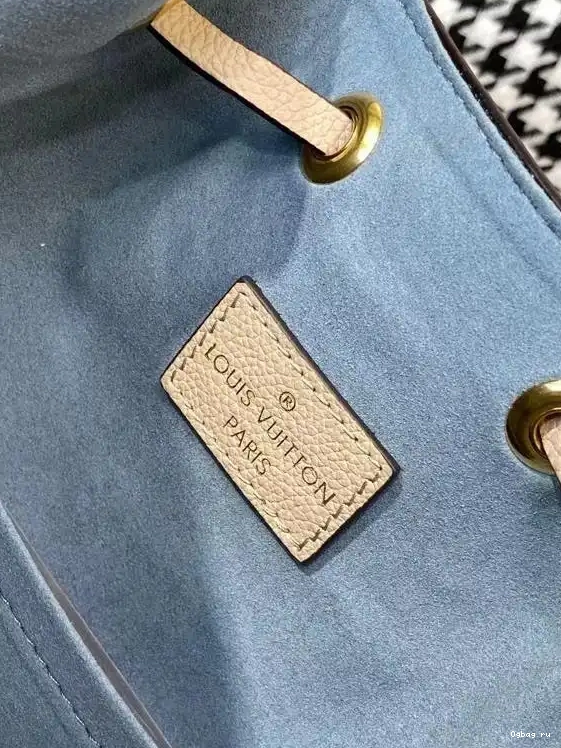 LOCKME LOUIS BUCKET VUITTON 0626